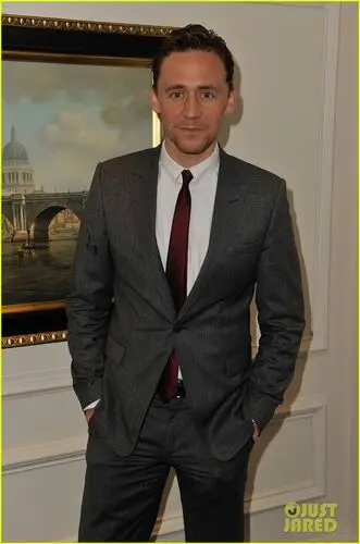 Tom Hiddleston White T-Shirt - idPoster.com