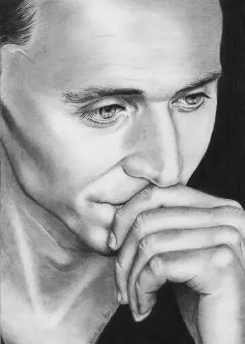 Tom Hiddleston Wall Poster picture 209486