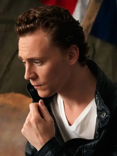 Tom Hiddleston Wall Poster picture 228731