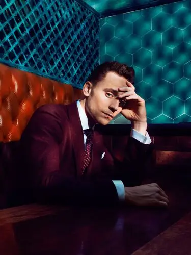 Tom Hiddleston Wall Poster picture 551918