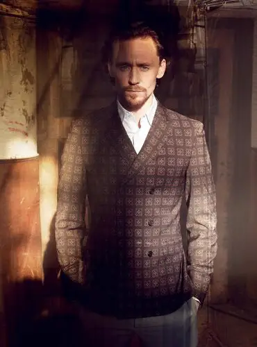 Tom Hiddleston Men's Colored  Long Sleeve T-Shirt - idPoster.com