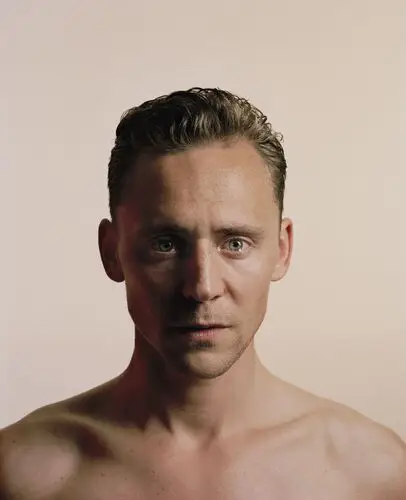 Tom Hiddleston Jigsaw Puzzle picture 551966