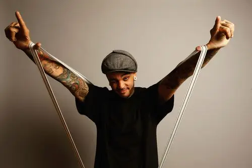 Travie McCoy Jigsaw Puzzle picture 498428