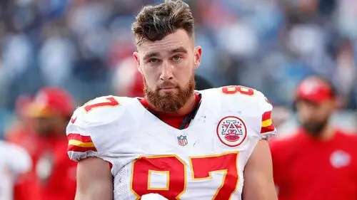 Travis Kelce Wall Poster picture 721591