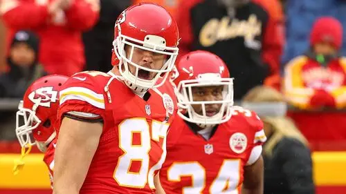 Travis Kelce Wall Poster picture 721596