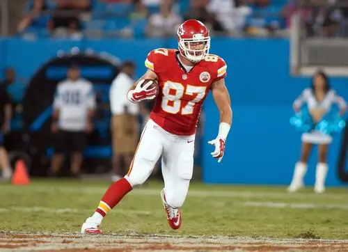 Travis Kelce Jigsaw Puzzle picture 721654