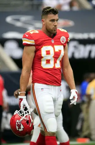 Travis Kelce Wall Poster picture 721666