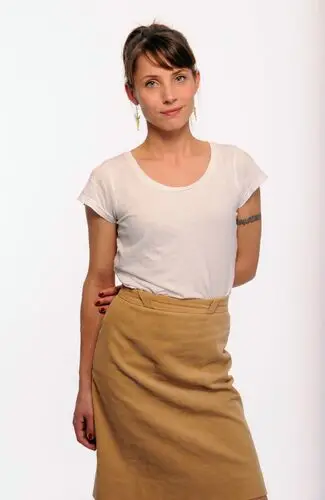 Tuva Novotny Women's Colored T-Shirt - idPoster.com