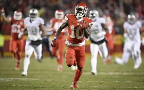 Tyreek Hill Jigsaw Puzzle picture 721828