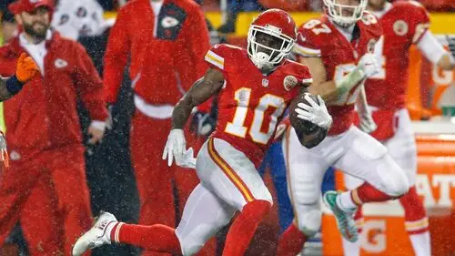 Tyreek Hill Jigsaw Puzzle picture 721829