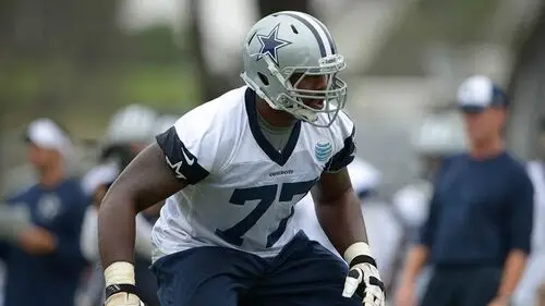 Tyron Smith Protected Face mask - idPoster.com