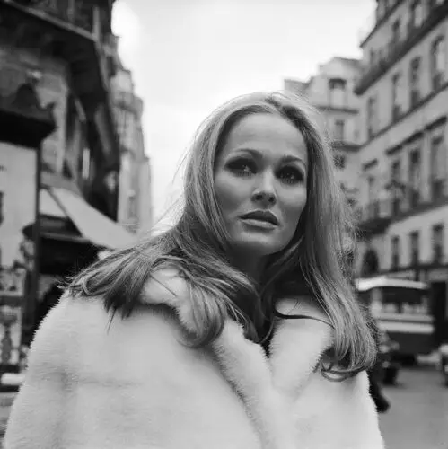Ursula Andress Computer MousePad picture 540362