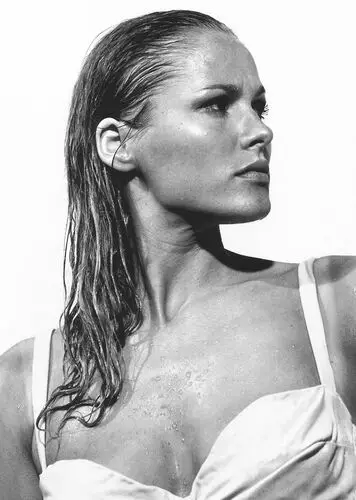 Ursula Andress Jigsaw Puzzle picture 78212