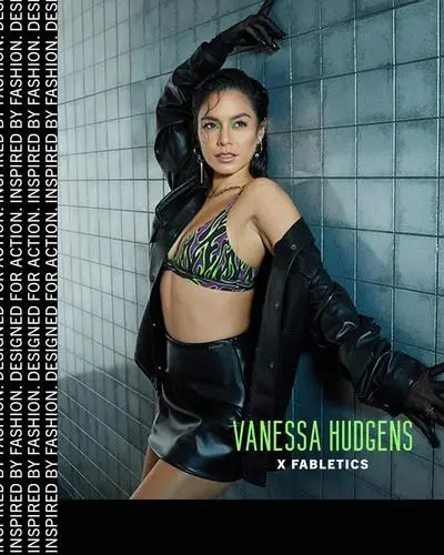 Vanessa Hudgens White Tank-Top - idPoster.com
