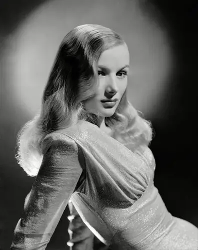 Veronica Lake Protected Face mask - idPoster.com