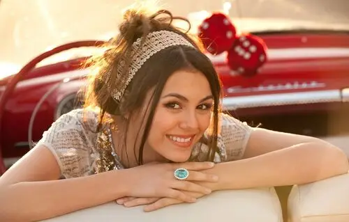 Victoria Justice Jigsaw Puzzle picture 167309