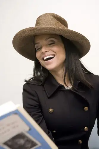 Victoria Rowell Protected Face mask - idPoster.com