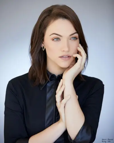 Violett Beane Wall Poster picture 886678