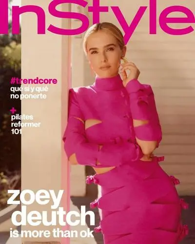 Zoey Deutch Wall Poster picture 1087409