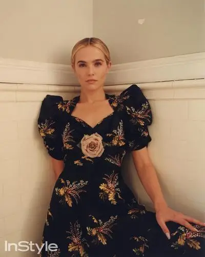 Zoey Deutch Wall Poster picture 1087415