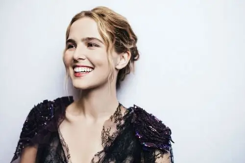 Zoey Deutch Wall Poster picture 554441