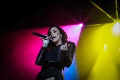 Demi Lovato (events) White Tank-Top - idPoster.com