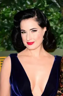 Dita Von Teese (events) Protected Face mask - idPoster.com