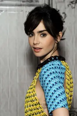Lily Collins (events) Kitchen Apron - idPoster.com