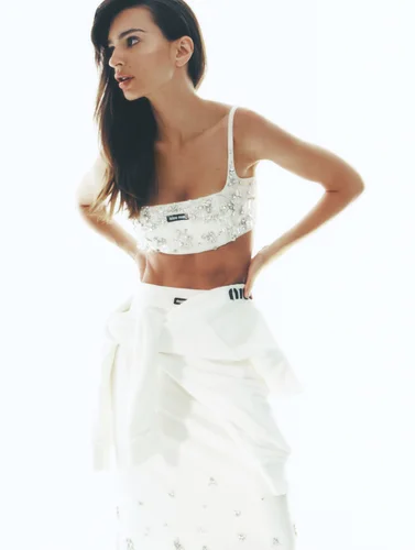 Emily Ratajkowski Framed Poster 1494644 For Sale Wide Range Of Sizes 