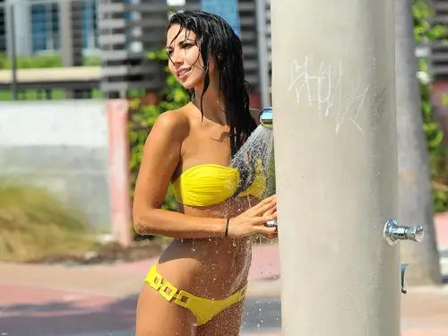 Leilani Dowding Wall Poster picture 145918