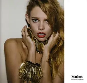 Marloes Horst posters and prints