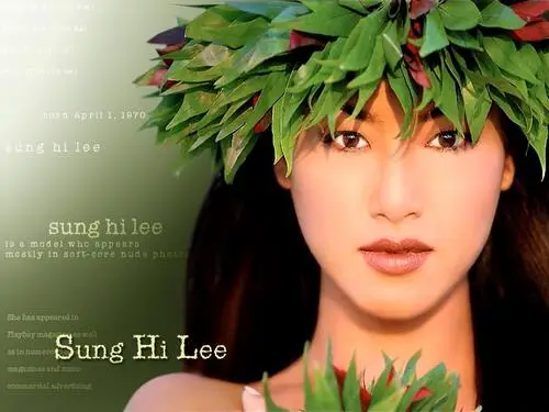 Sung Hi Lee White T-Shirt - idPoster.com
