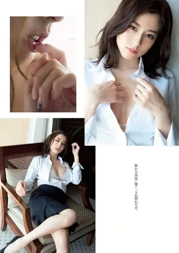 Yumi Sugimoto White T-Shirt - idPoster.com