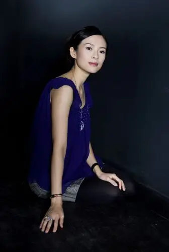 Zhang Ziyi Men's Colored  Long Sleeve T-Shirt - idPoster.com
