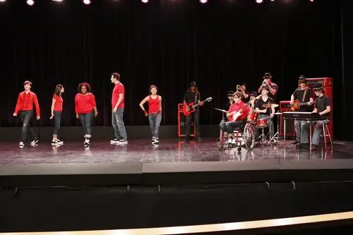 Glee Men's Colored  Long Sleeve T-Shirt - idPoster.com