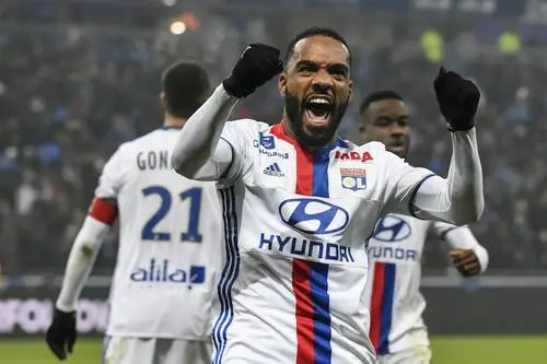 Alexandre Lacazette Wall Poster picture 696920