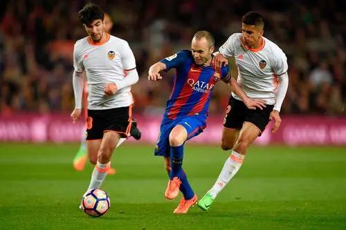 Andres Iniesta Wall Poster picture 671194