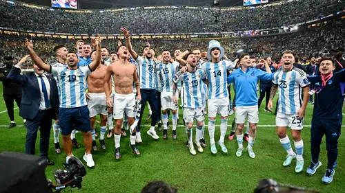 Argentina National football team Men's Colored  Long Sleeve T-Shirt - idPoster.com