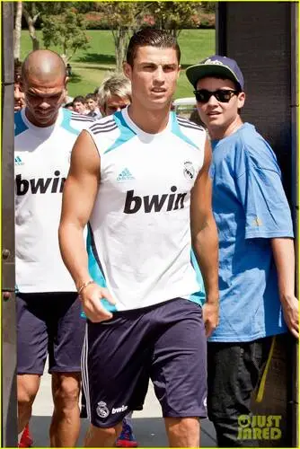 Cristiano Ronaldo Men's Colored T-Shirt - idPoster.com