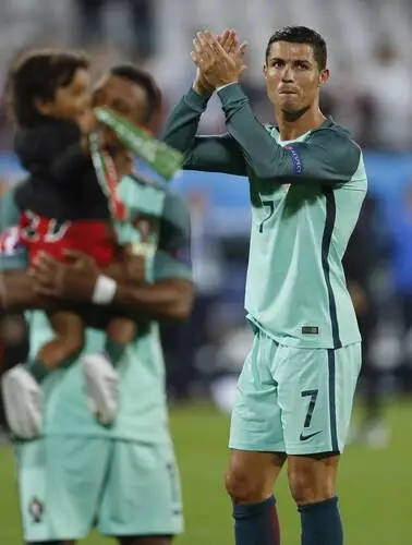 Cristiano Ronaldo Women's Colored  Long Sleeve T-Shirt - idPoster.com