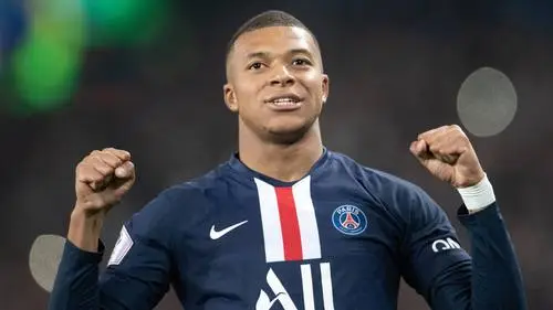 Kylian Mbappe Protected Face mask - idPoster.com