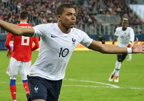 Kylian Mbappe Wall Poster picture 924863