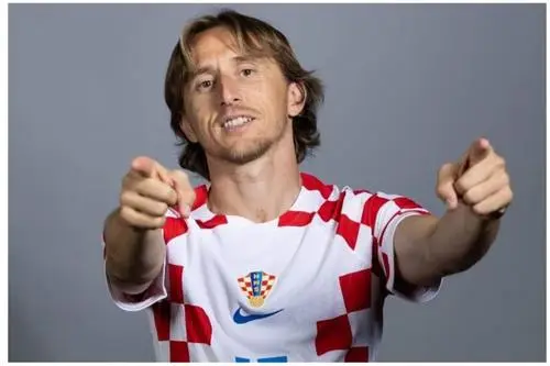 Luka Modric Wall Poster picture 1035540