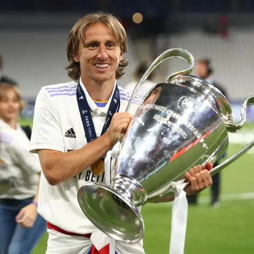 Luka Modric Wall Poster picture 1035541
