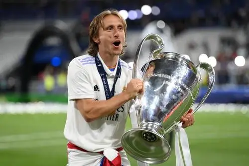 Luka Modric Wall Poster picture 1035550