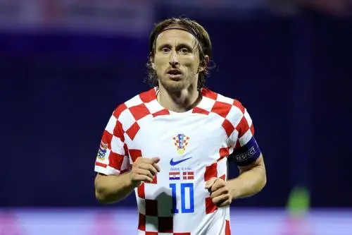 Luka Modric Wall Poster picture 1035570