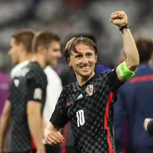 Luka Modric Wall Poster picture 1035580