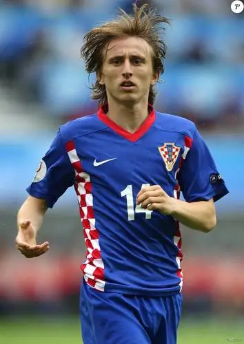 Luka Modric Wall Poster picture 670198