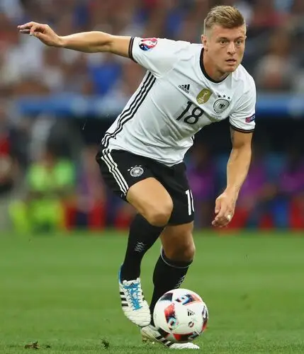 Toni Kroos Jigsaw Puzzle picture 672057